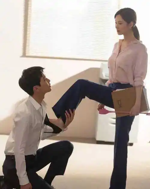 “spank”带来的刺激与探索：你的恋痛之旅从何开始？ 一
