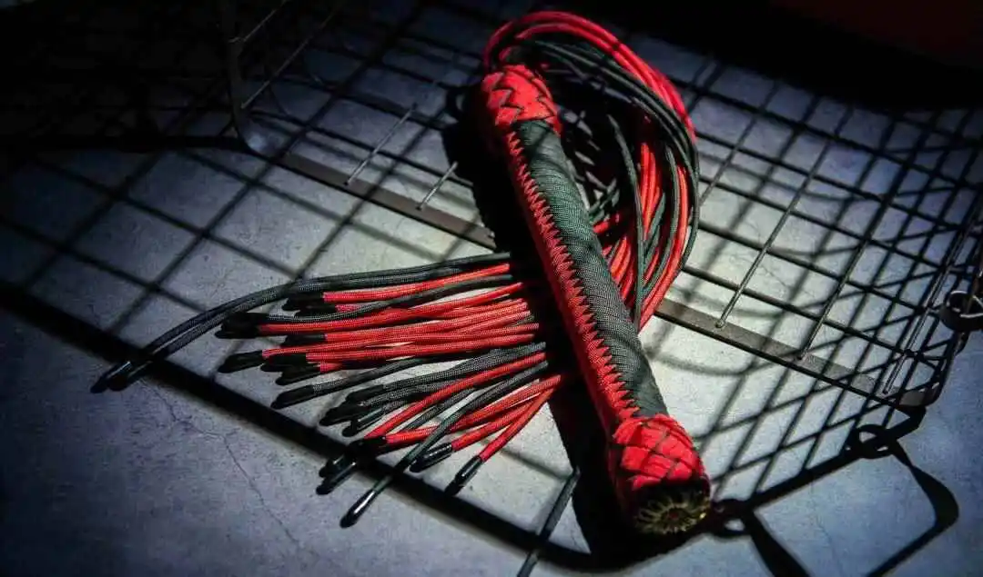 圣水到底是什么？它在BDSM中的秘密和魅力是什么？ 一